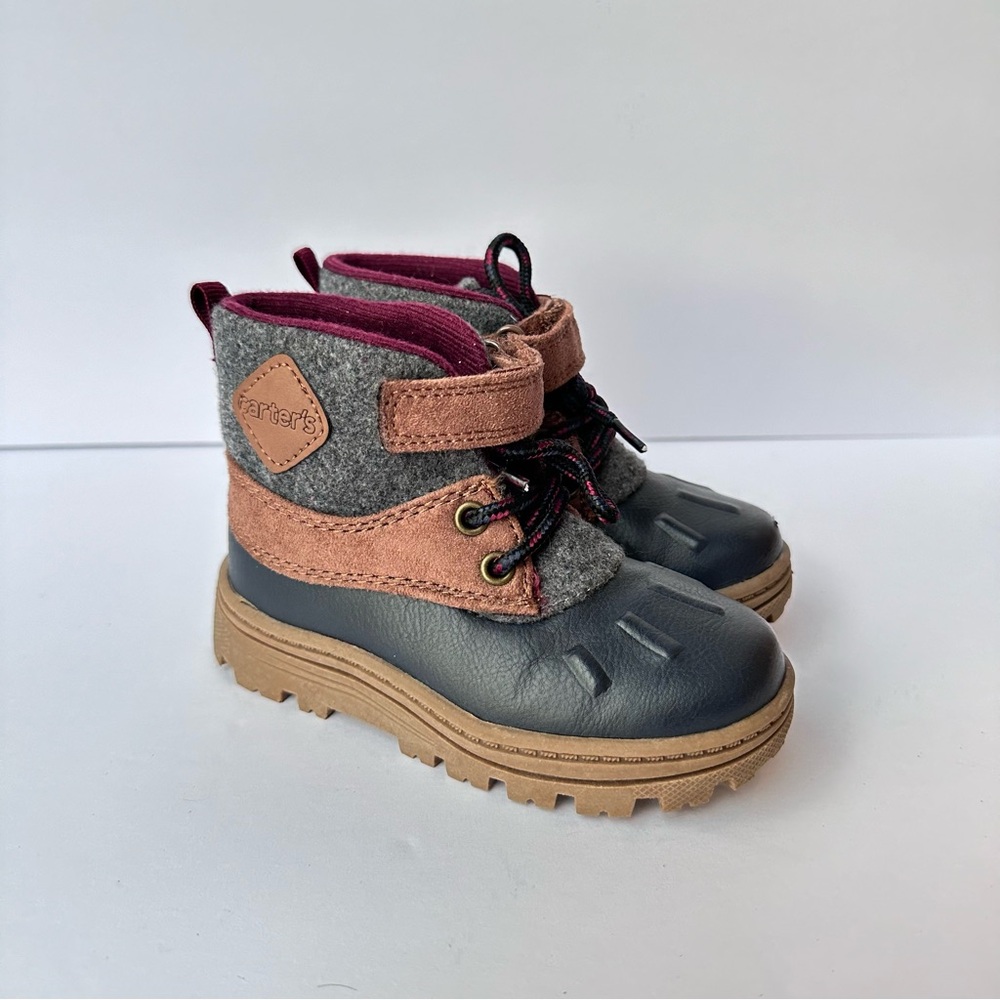 Carters boys duck style boots size 7 toddler